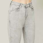 Women Stonewashed Slim Fit Jeans